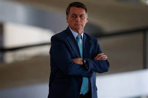 Bolsonaro avalia opções da direita para 2026 enquanto tenta reverter inelegibilidade